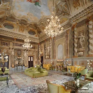 Отель Grand Continental - Starhotels Collezione, Сиена
